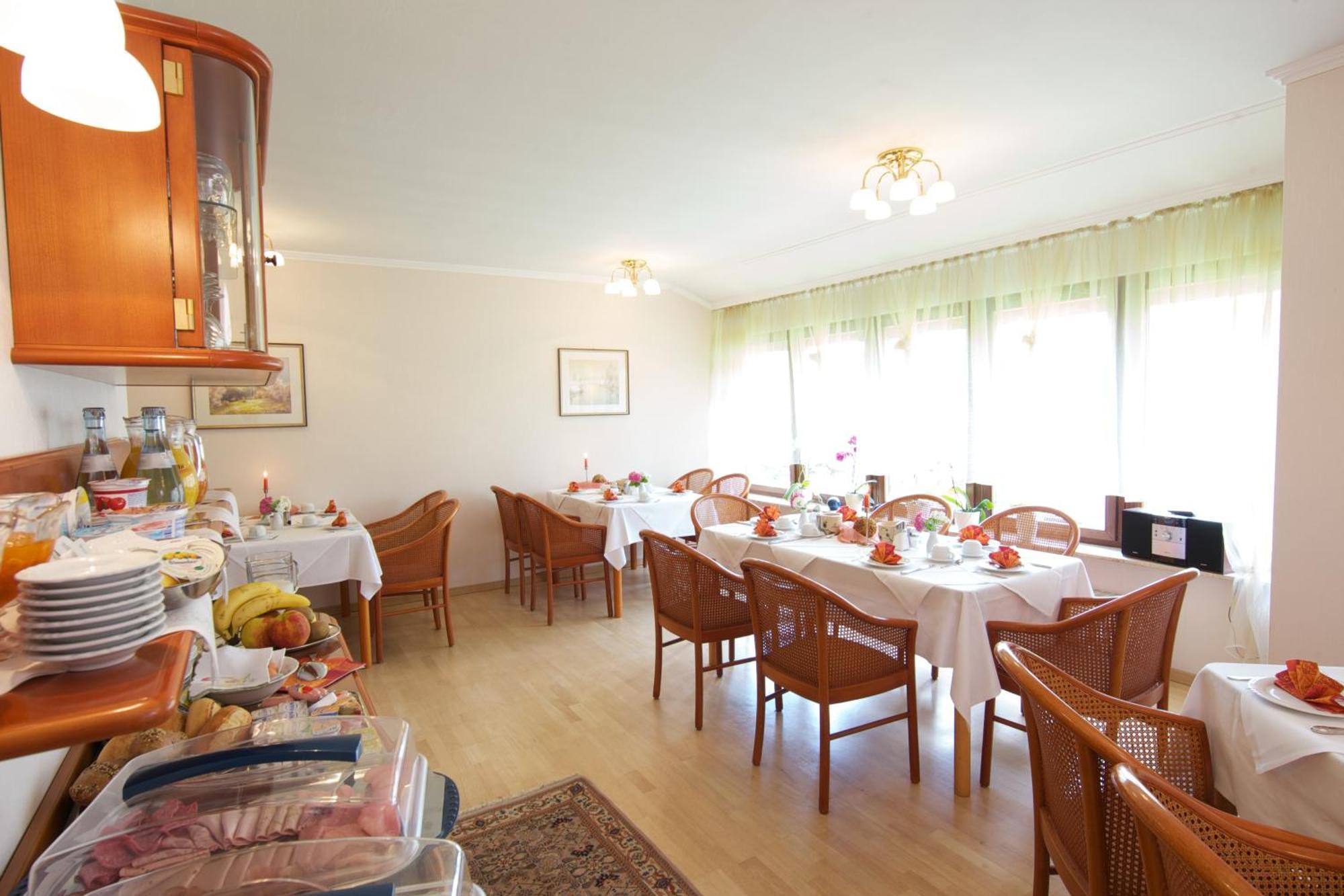 Hotel Reinhardtshof Garni Wolfschlugen Kültér fotó