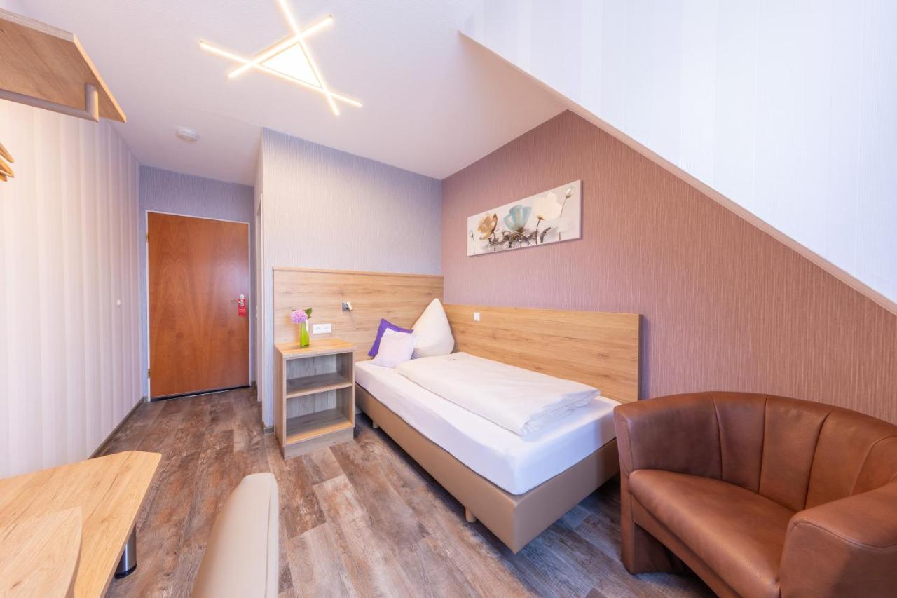 Hotel Reinhardtshof Garni Wolfschlugen Kültér fotó