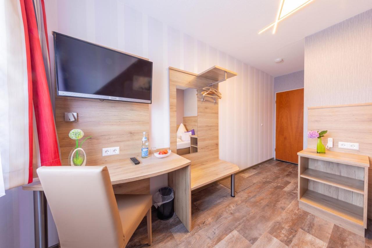 Hotel Reinhardtshof Garni Wolfschlugen Kültér fotó