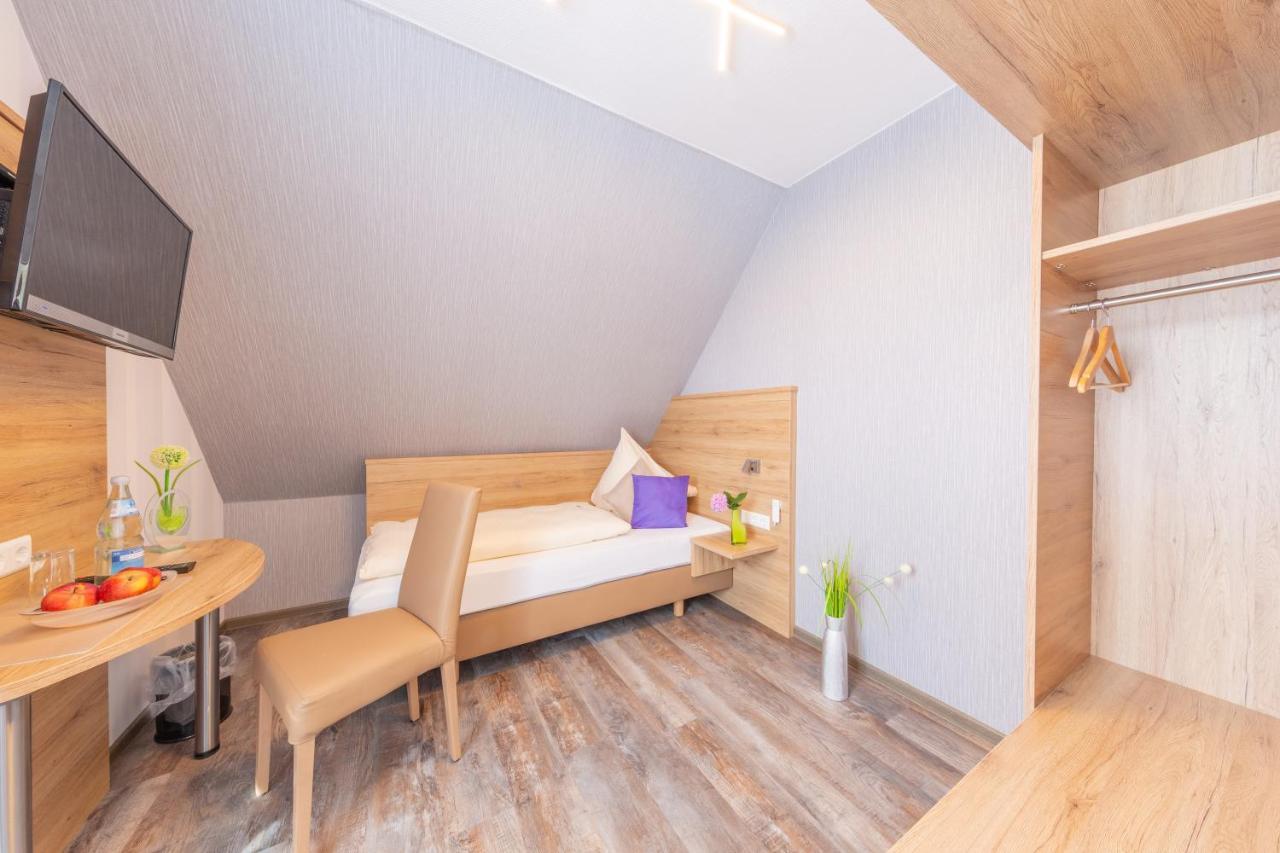 Hotel Reinhardtshof Garni Wolfschlugen Kültér fotó